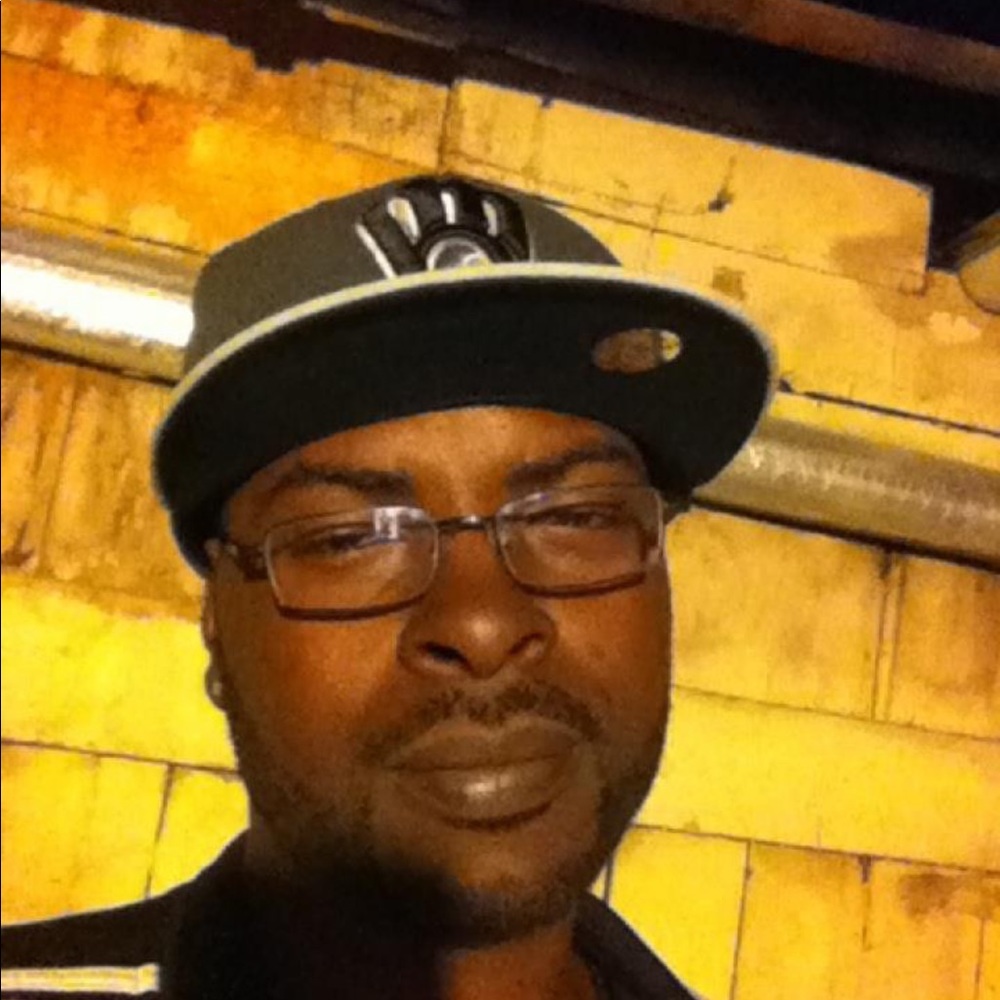 Meet your Posher, Demario